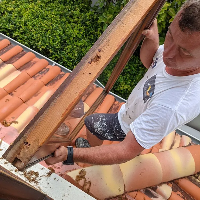 Window+frame+refresh+Noosa+Carpentry+Repairs+ +Paint+Stripping+Nice+ +Smooth+Painting 1000h