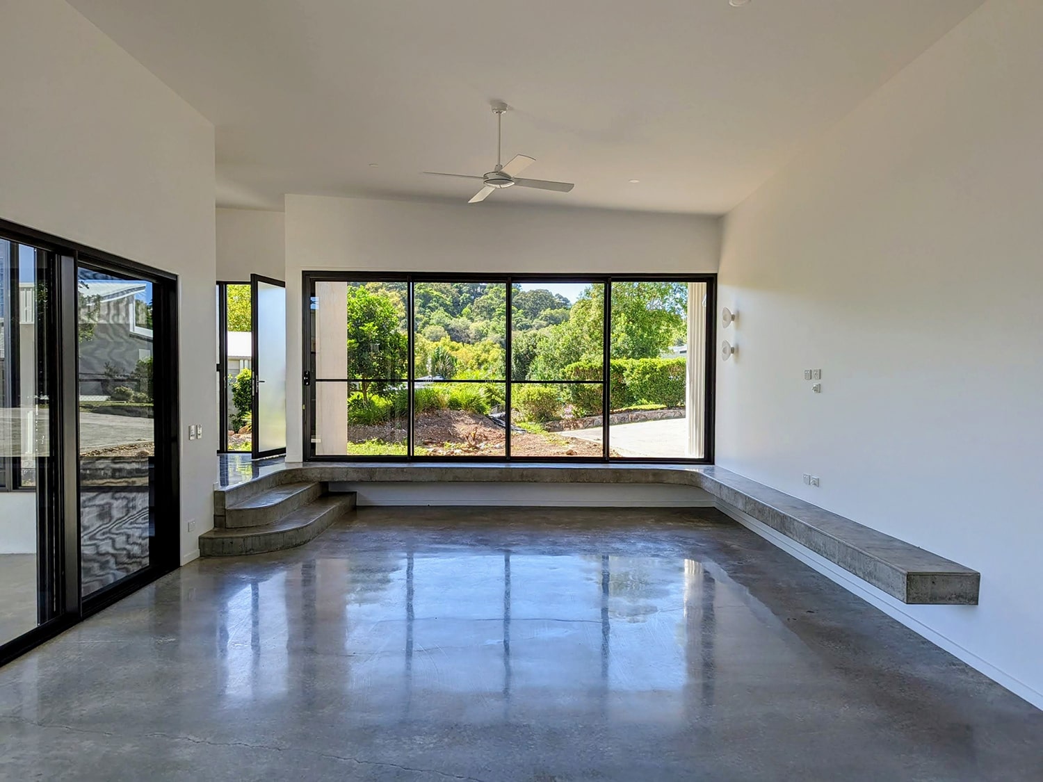 Noosa Nice and Smooth Painting company Sunshine Coast interior painting painters climate mould min (1) Noosa Nice and Smooth Painting company Sunshine Coast interior painting painters climate mould min (1)