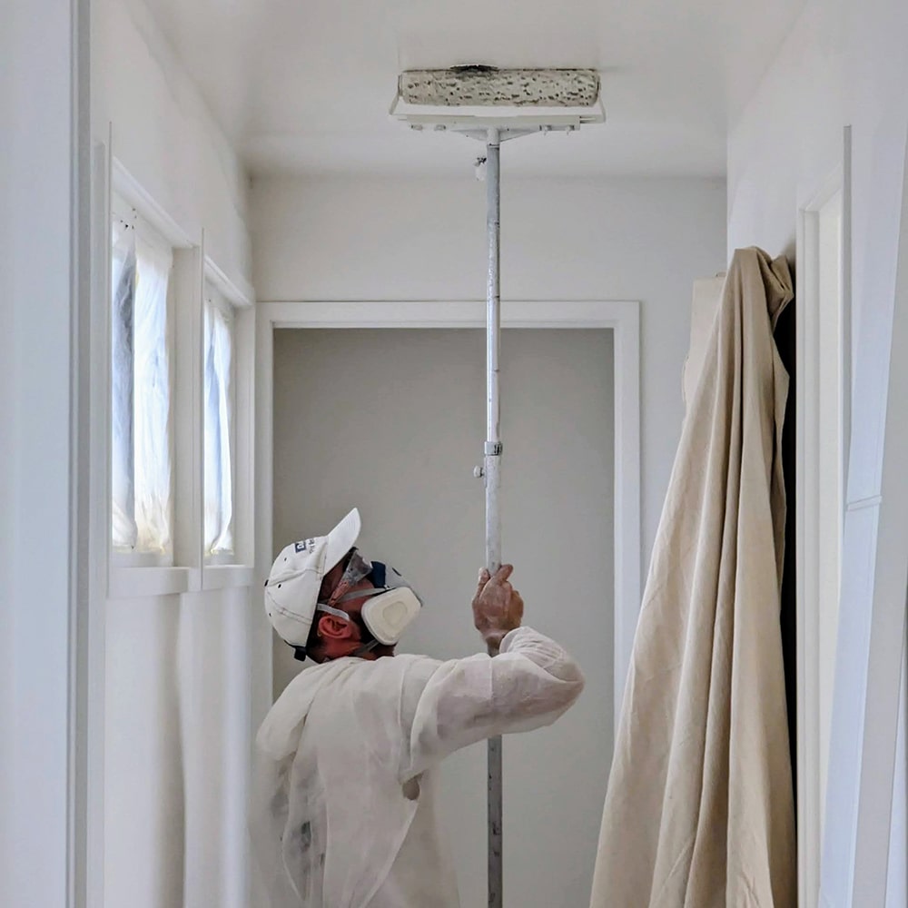 indoor ceiling painting min Nice and Smooth Painting company Noosa indoor ceiling painting min Nice and Smooth Painting company Noosa