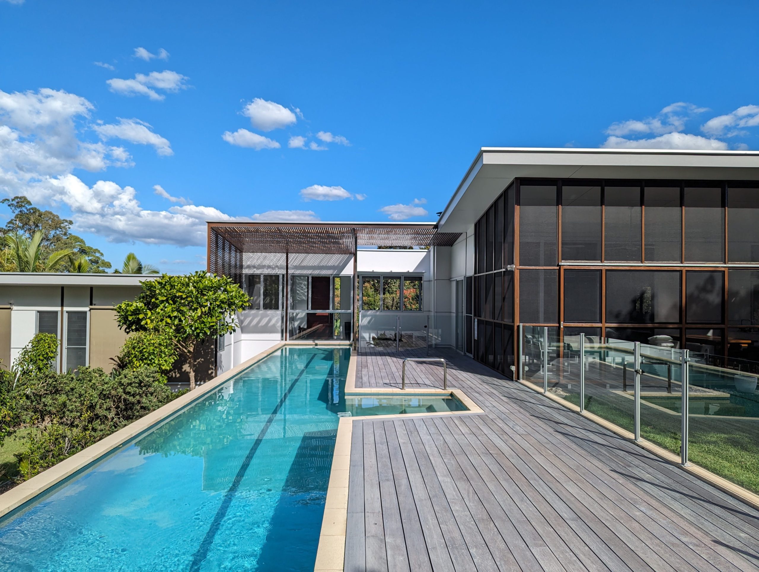 Why choose nice and smooth painting for noosa body corporate maintenance painting